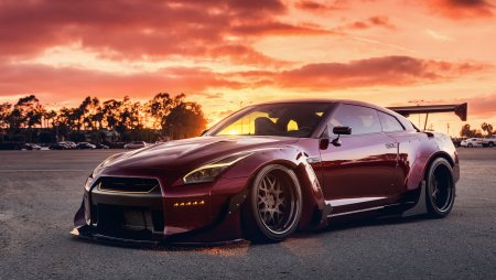 Nissan GTR 1366x768