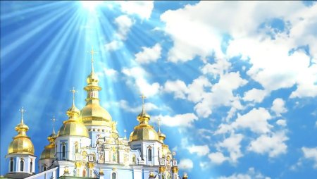 Храм на фоне неба