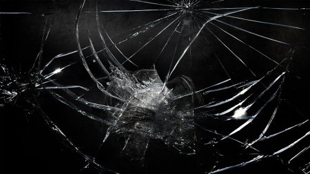 Разбитое зеркало HD