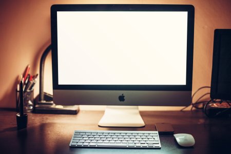 Монитор Apple 2021