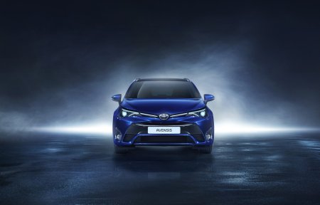 Тойота Авенсис 2022