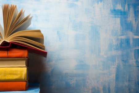 Красивый фон с книгами