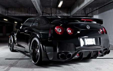 Nissan GTR r35 Black Tuning
