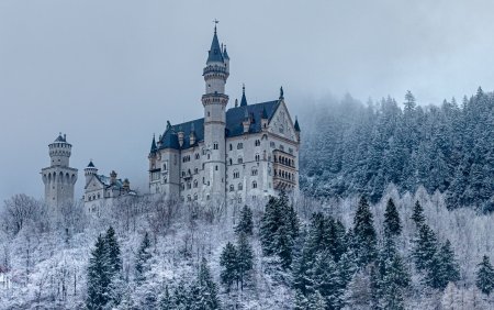 Замок Нойшванштайн Германия зима