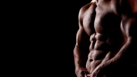 Красивое мужское тело