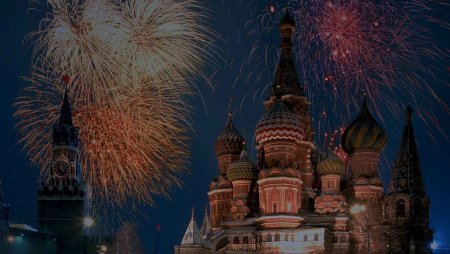 Кремль храм Василия Блаженного новогодний