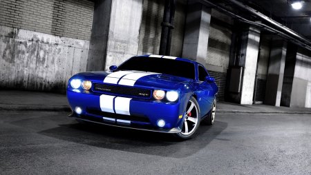 Dodge Challenger srt8 392
