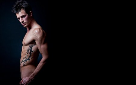 Фотосессия голых мужчин