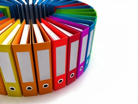 Стопка папок с документами