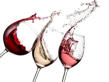 Брызги красного вина