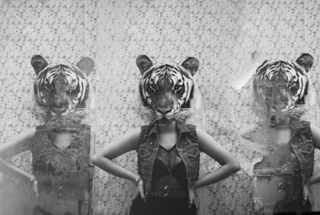 Девушка в маске тигра