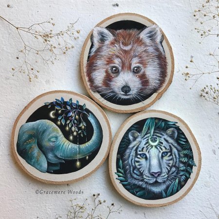 Магниты на срезе дерева