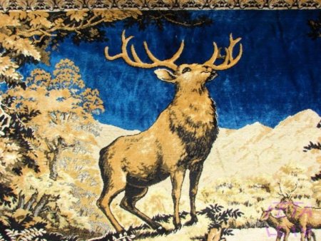 Старые ковры с оленями