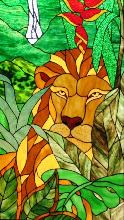 Витражи на стекле животные