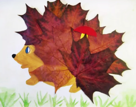Лягушка из осенних листьев