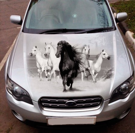 Аэрография на капот автомобиля