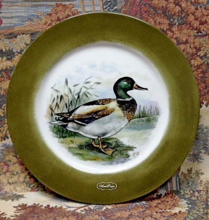 Расписные фарфоровые тарелки