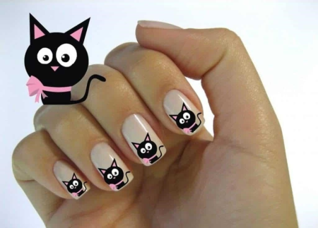 Маникюр с котиками