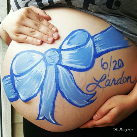 Рисунок на беременном животике