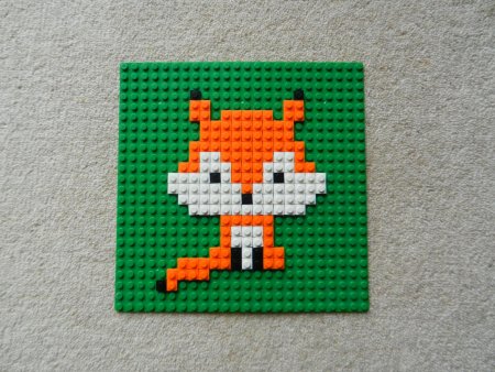 Гусенок из лего