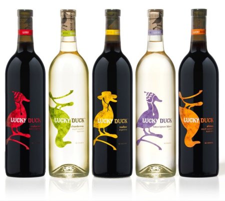 Вино с птицей на этикетке