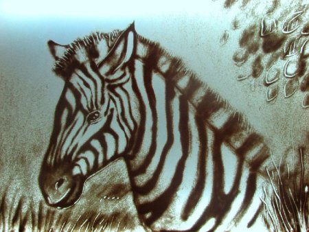 Рисование песком животные