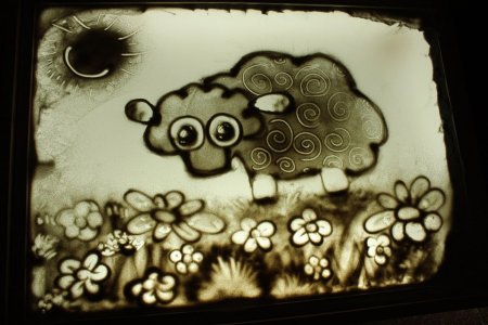 Рисование песком