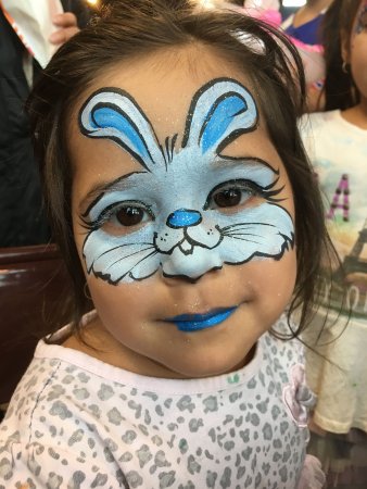 Детский грим на лице