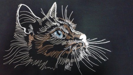 Машинная вышивка на черном фоне