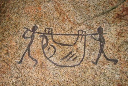 Наскальные рисунки древних людей мамонт