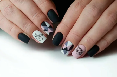 Маникюр Графика