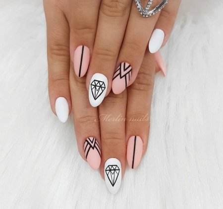 Маникюр с геометрическими животными