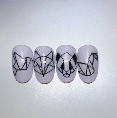 Маникюр с геометрическим узором