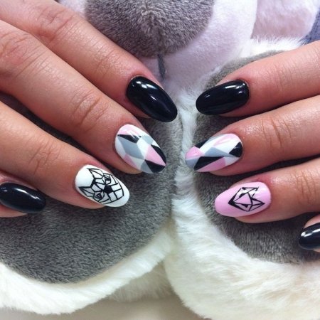Маникюр на короткие ногти с геометрией животных
