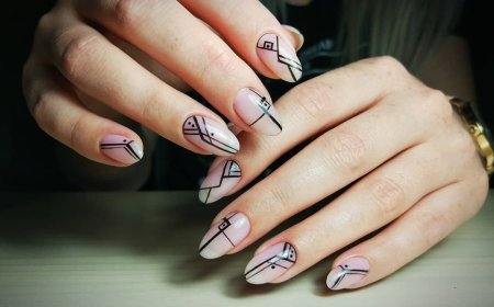 Панда на ногтях