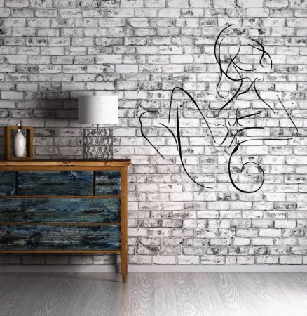 Картина на кирпичной стене