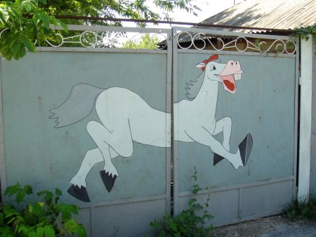 Роспись на воротах