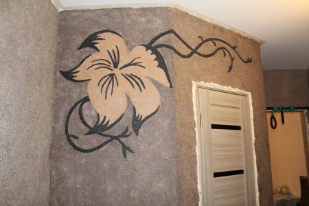 Узоры на белой стене