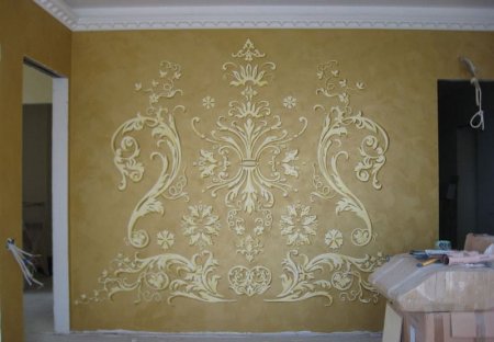 Трафаретная декоративная штукатурка