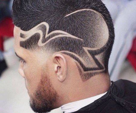 Прическа с выбритой бровью