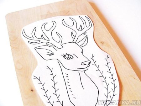 Рисунок на разделочную доску олень