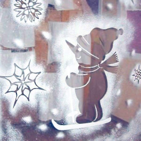 Рисунки на окнах зубной пастой