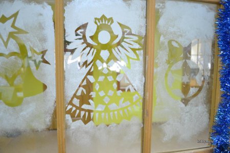 Рисунки пастой на окне к новому году