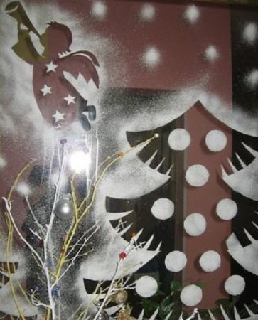 Новогодний декор окон красками