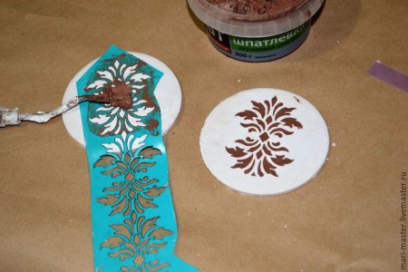 Декор через трафарет