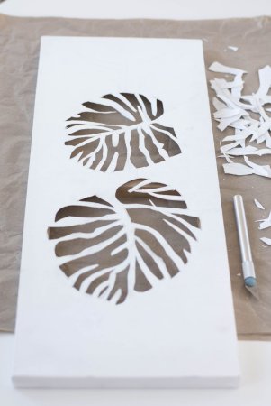 Декор с помощью трафарета