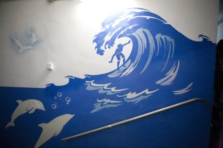 Трафареты на стены в подъезде