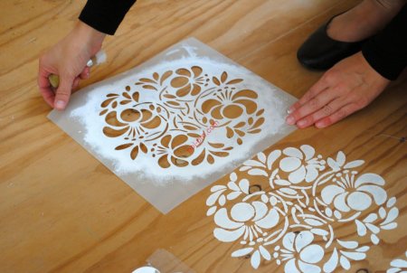 Трафареты для акрила на одежде