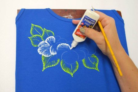 Нанесение рисунка на мебель