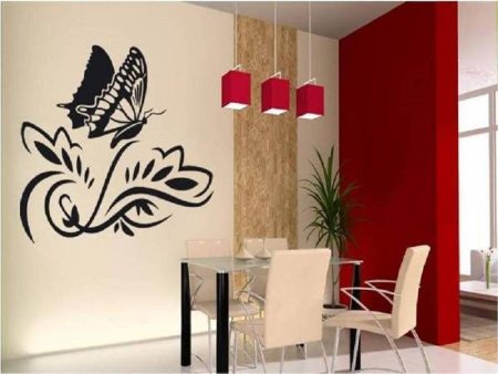 Аппликация на стене в квартире